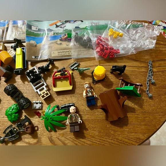 LEGO Jurassic World 75942 - Loose Lego Pieces - Velociraptor Biplane Rescue - Picture 2 of 4